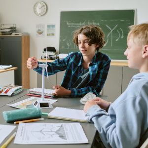 Como aplicar educação ambiental na escola e em projetos sociais com método, participação e material estruturado